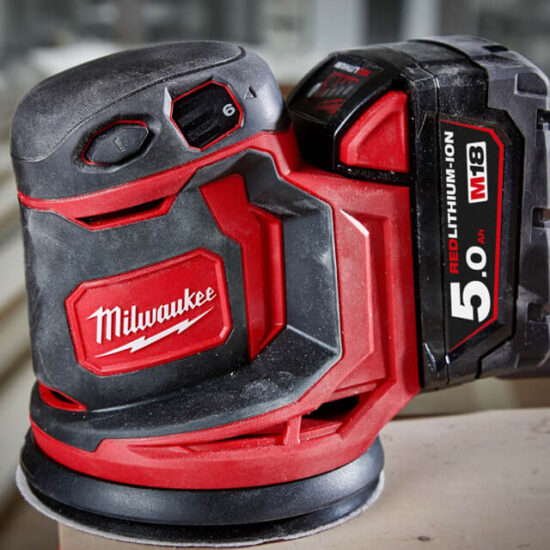 Milwaukee M18BOS125-0 18V Compact 125mm Random Orbital Sander, Body Only - Image 2