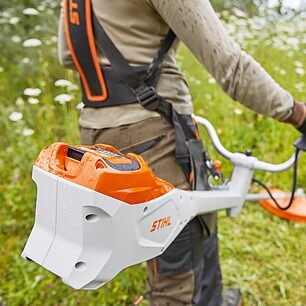 Stihl FSA 135 Cordless Brushcutter Powerful cordless brushcutter with bike handle and GrassCut 260 2 blade A One Tools Fixings