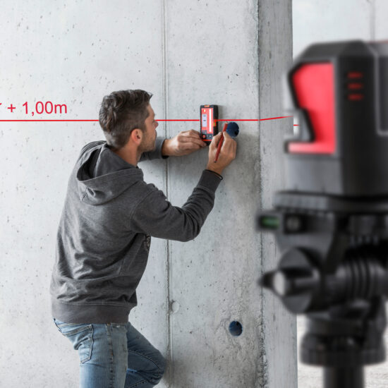 Leica 864431 Lino L2P5 Lithium Point Line Laser - Image 6