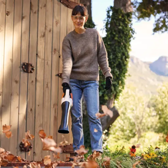 Stihl BGA 30 Cordless Leaf Blower Inc 2 x AS2 Batteries & AL1 Charger - Image 7